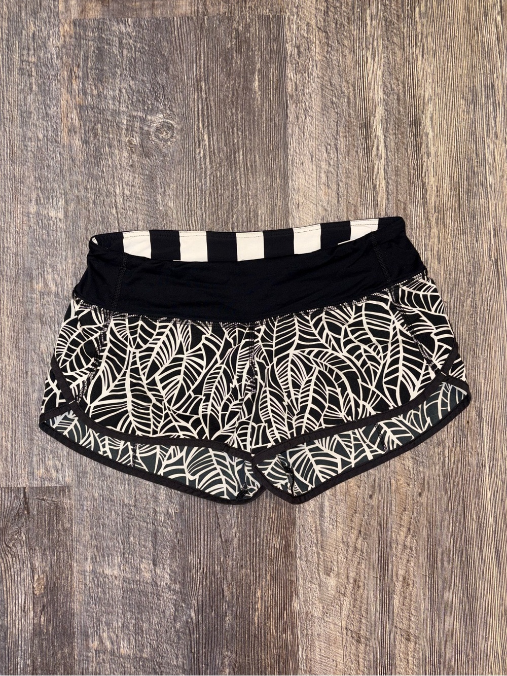 Lululemon Run Speed Short 2-Way Stretch